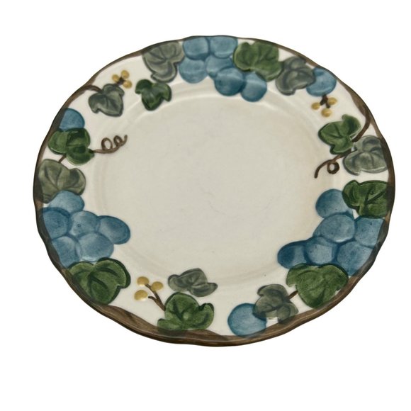 Metlox Poppytrail Sculptured Grape Pair of Bread & Butter Plates 6.5" - Picture 2 of 6
